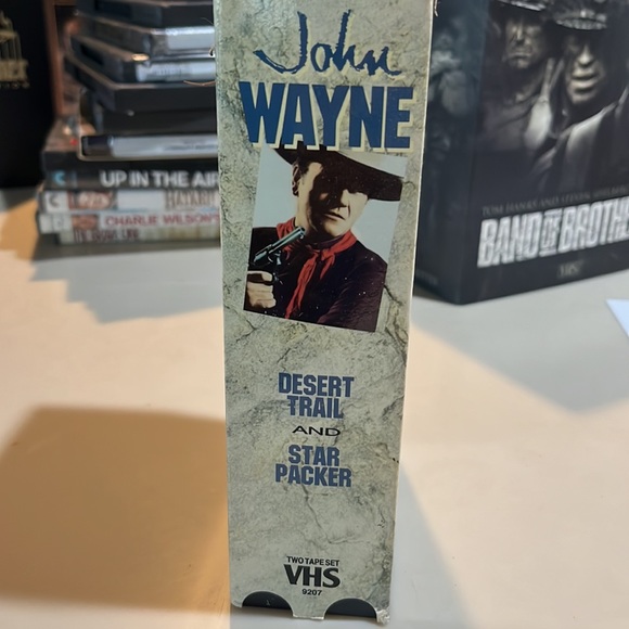 John Wayne 2 pack set VHS tapes - Picture 3 of 4